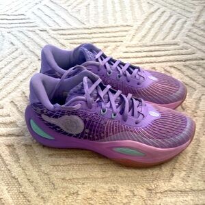 Rigorer Austin Reaves AR1 'Valentine's Day' basketball shoes good condition